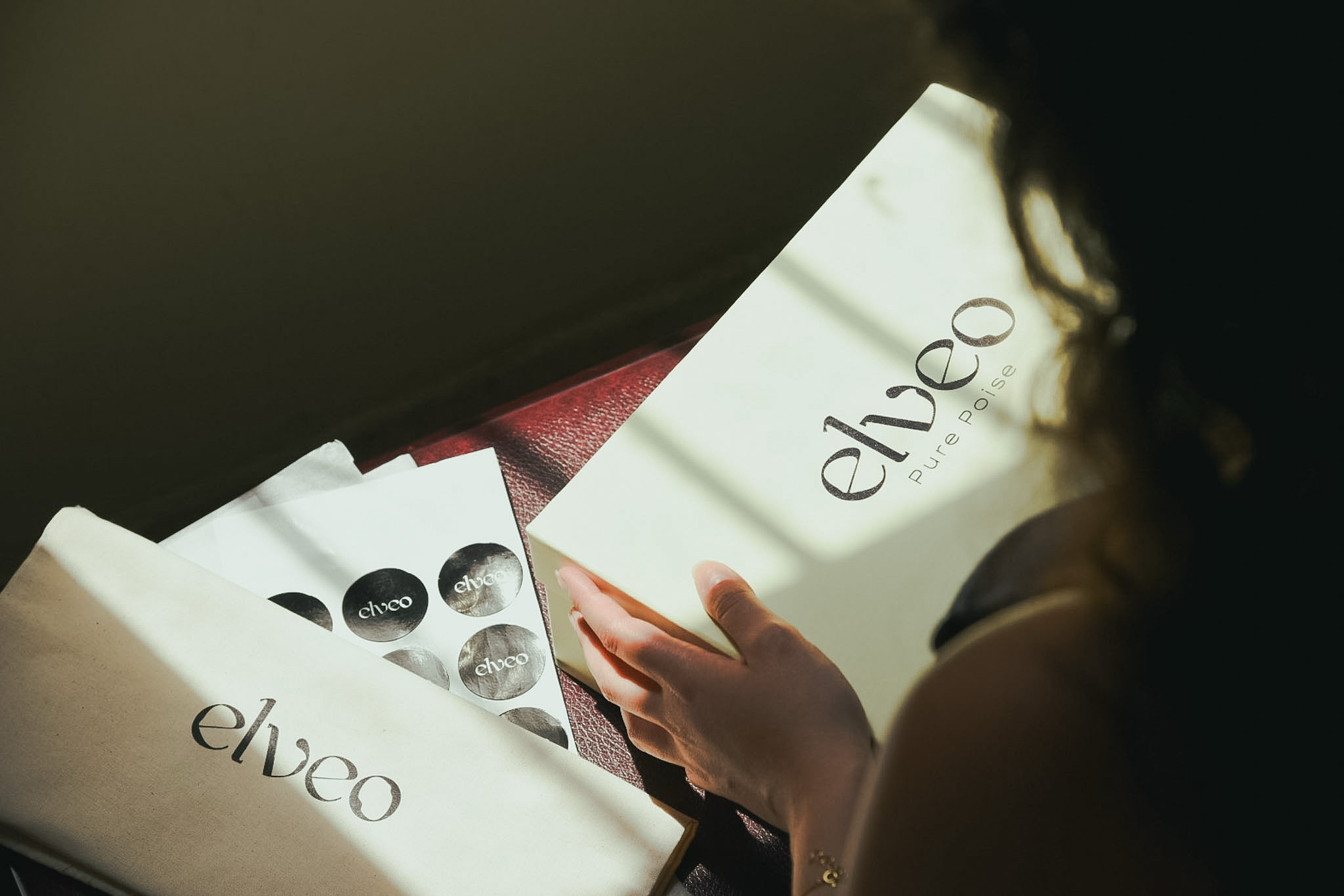 Elveo branded packaging and boxes